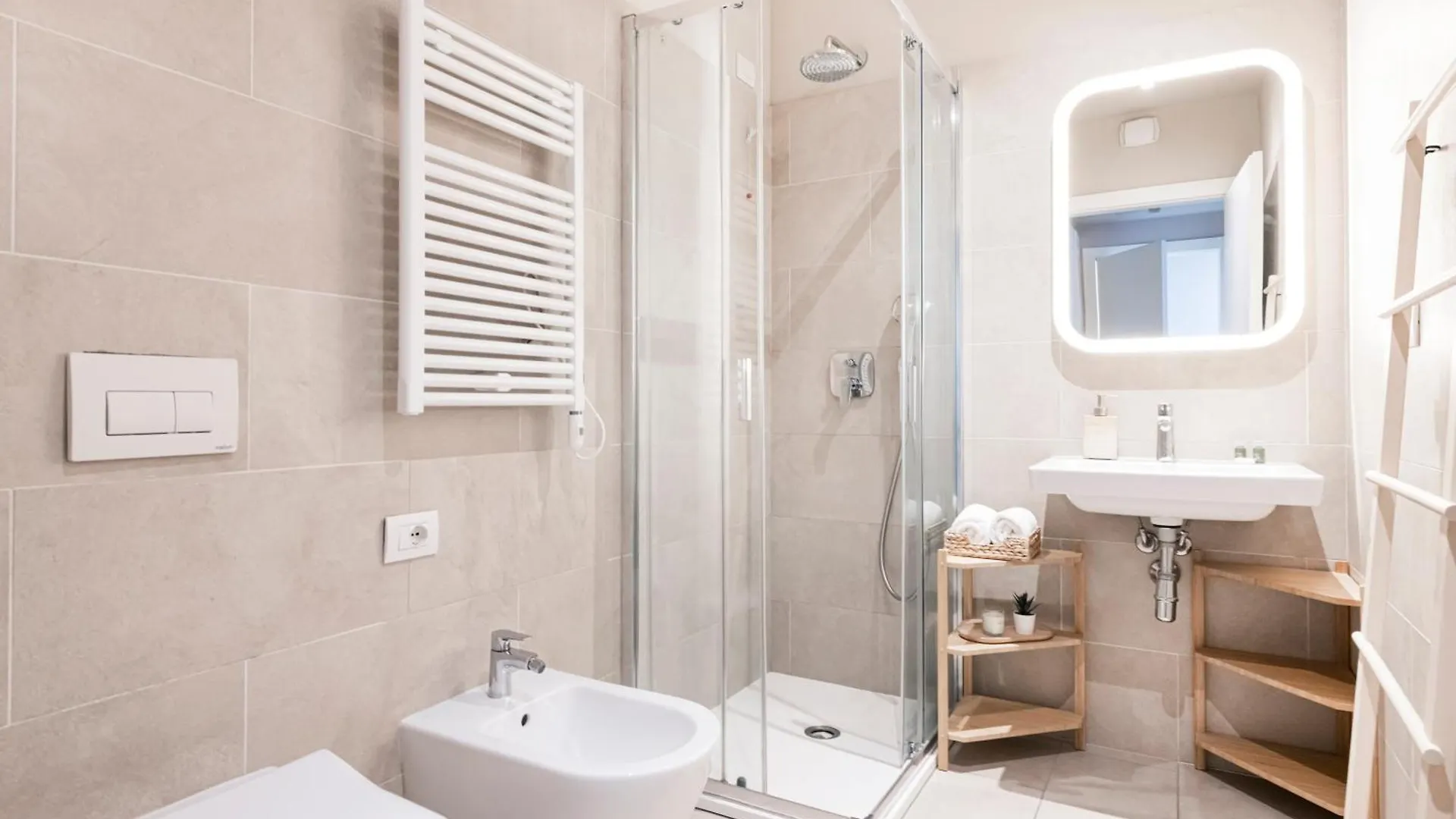 Beautiful Apartment In Chinatown And Sempione 밀라노 0*,