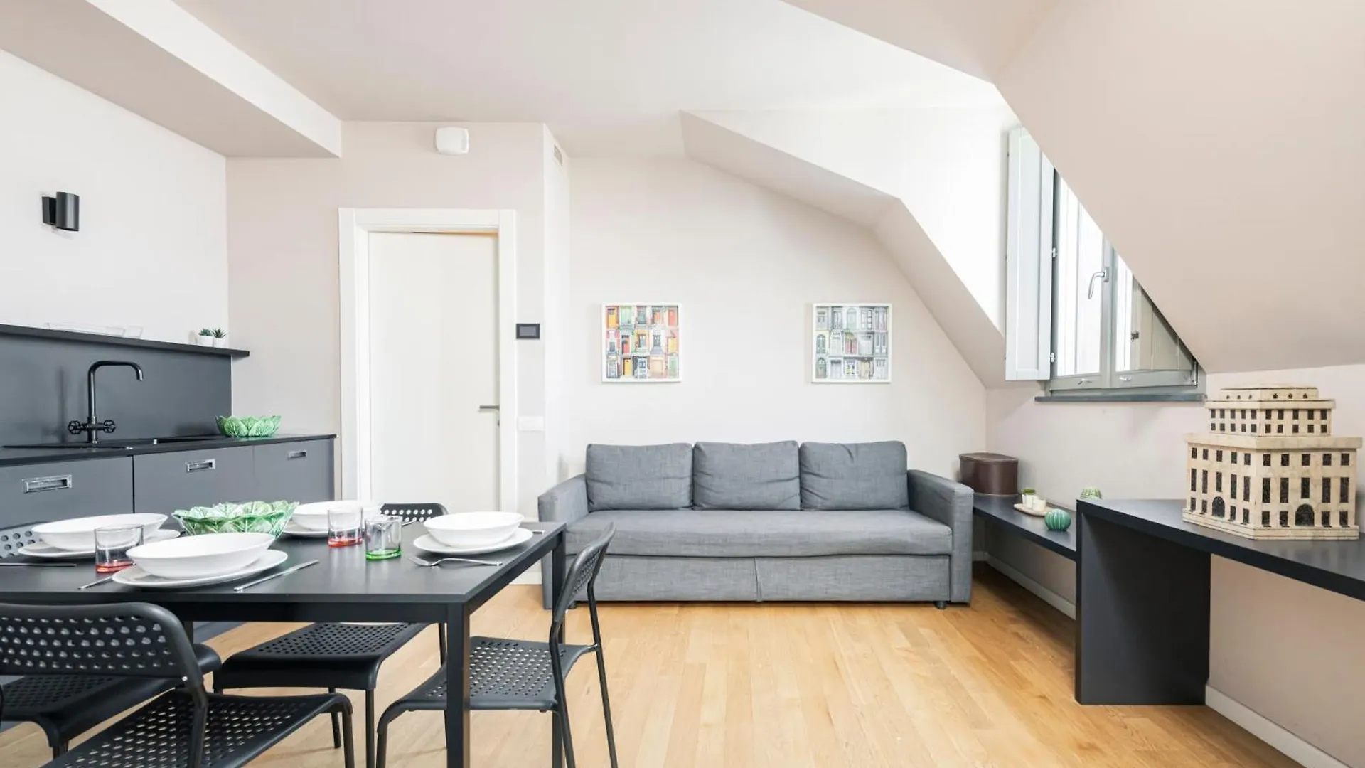 Beautiful Apartment In Chinatown And Sempione 밀라노 이탈리아