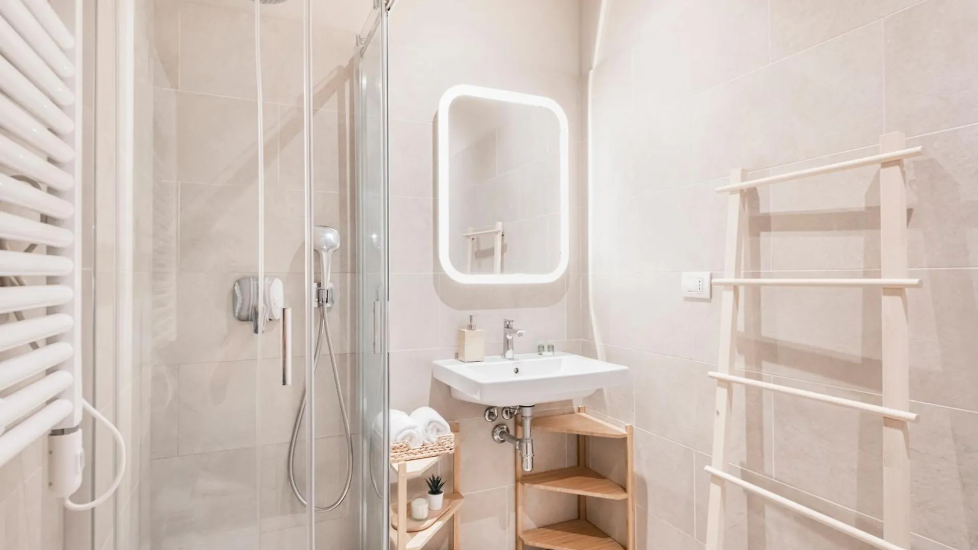 Beautiful Apartment In Chinatown And Sempione 밀라노