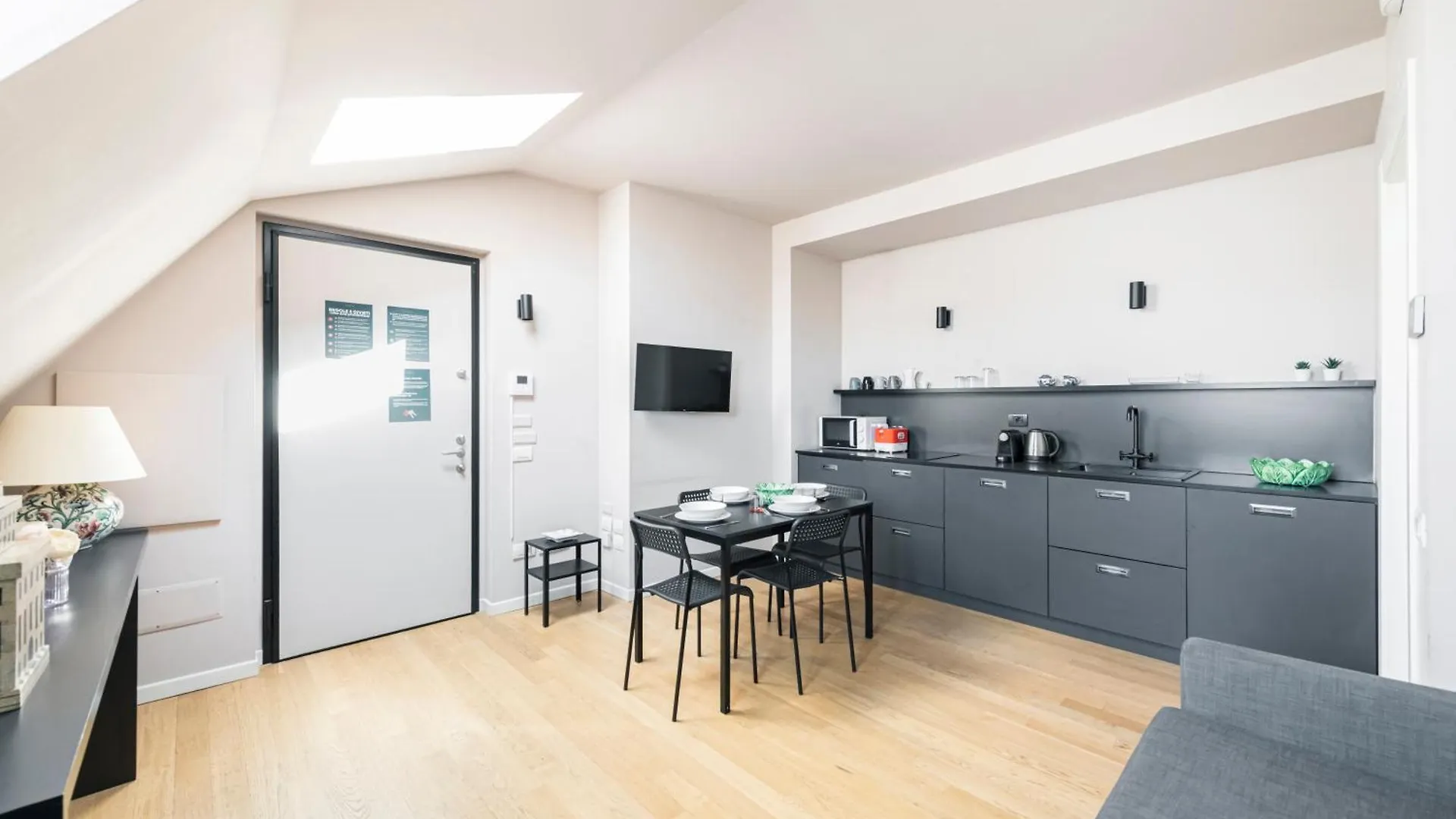 Beautiful Apartment In Chinatown And Sempione 밀라노