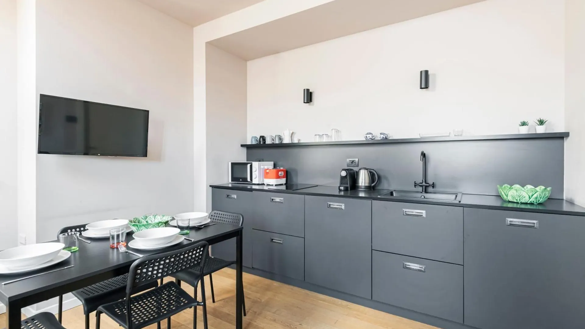 Beautiful Apartment In Chinatown And Sempione Milano İtalya