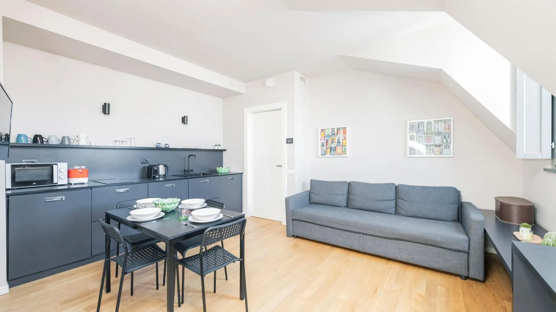 Beautiful Apartment In Chinatown And Sempione Milano 0*,  İtalya